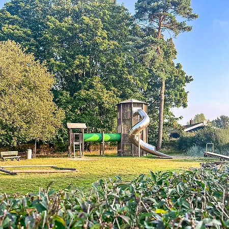 Strandblick - Dorf 1 01 *