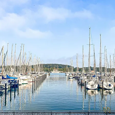 Strandblick - Dorf 1 01 *