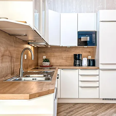 Strandblick - Dorf 1 01